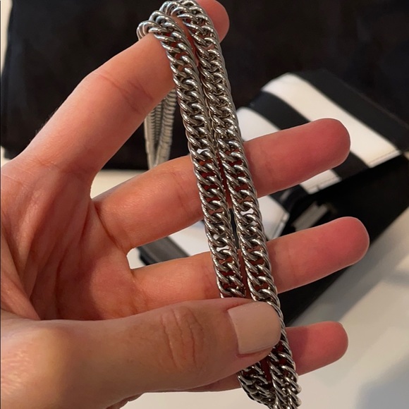 GIVENCHY Mini Bow-Cut Strap Bag - Picture 10 of 11